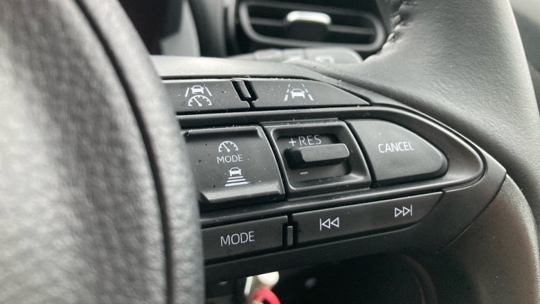 Toyota Yaris 1.5 Hybrid Design 5dr CVT Hybrid Hatchback